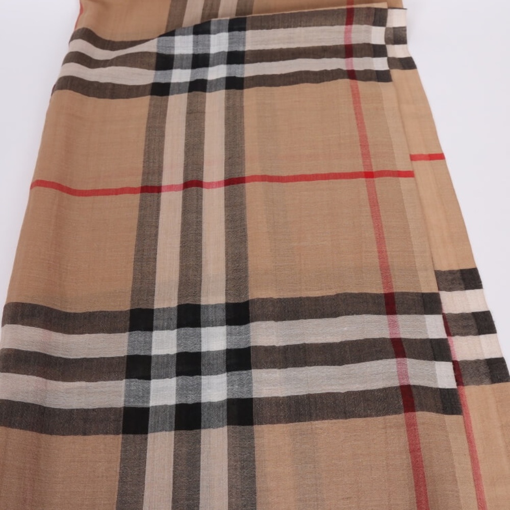 Burberry Light Weight Silk & Wool Scarf NWOT - Picture 5 of 12
